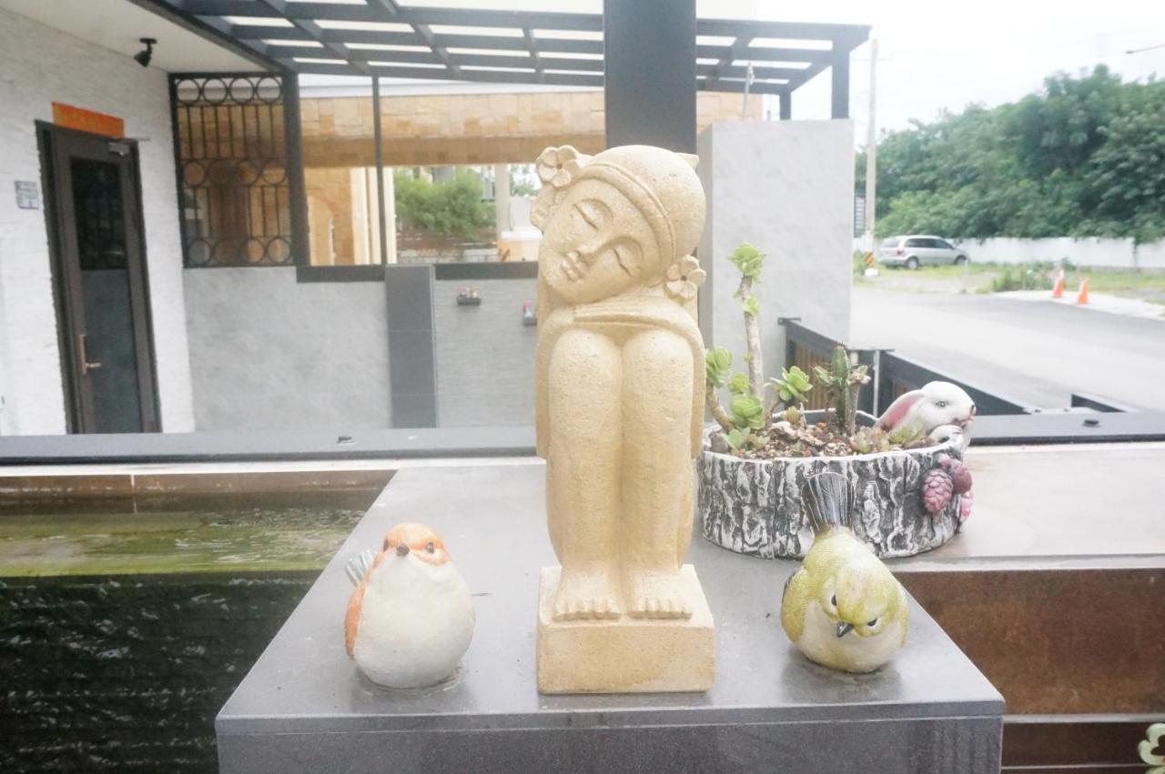 Holby No.8 Elevator Homestay Taitung Luaran gambar