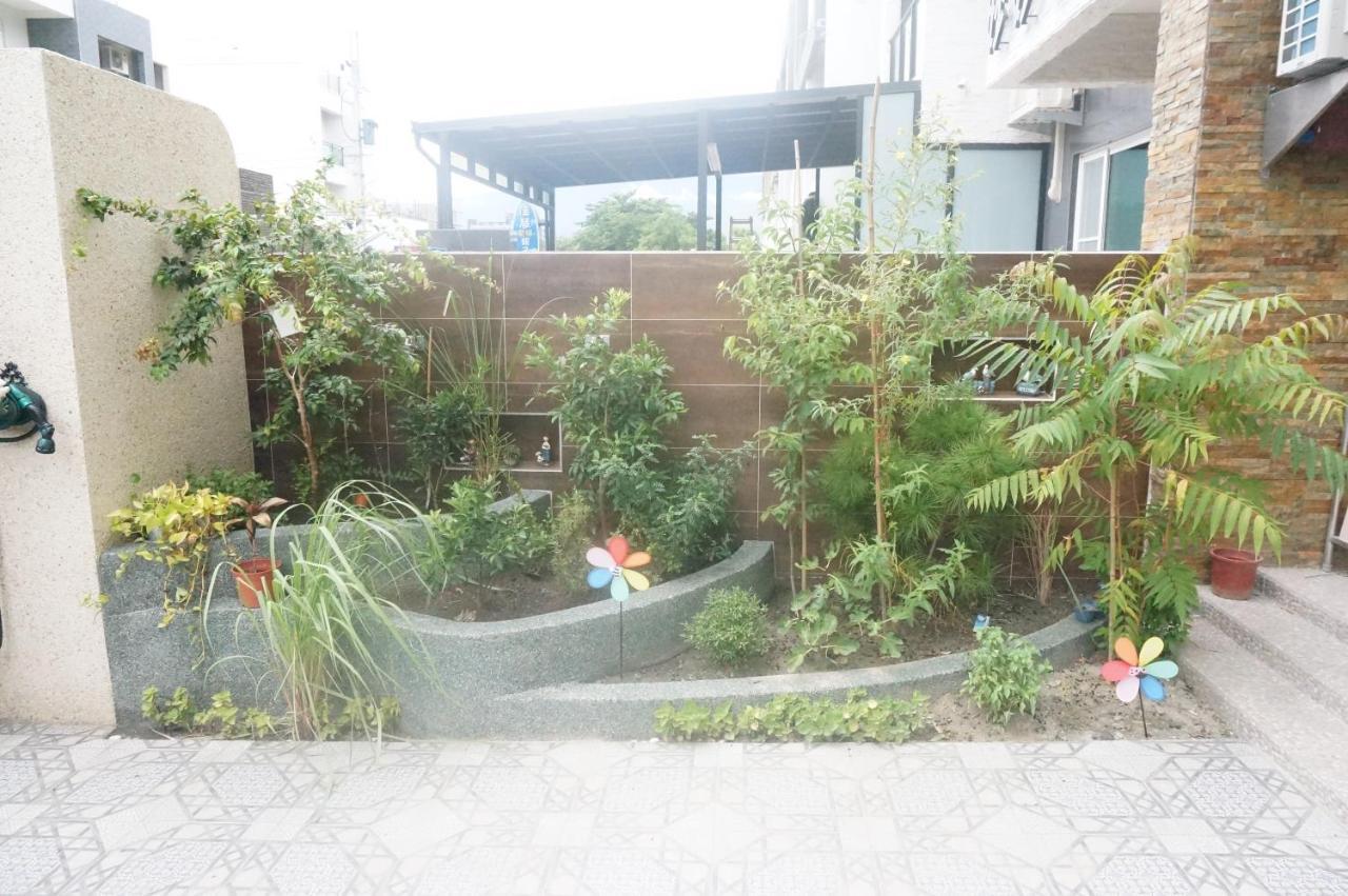 Holby No.8 Elevator Homestay Taitung Luaran gambar