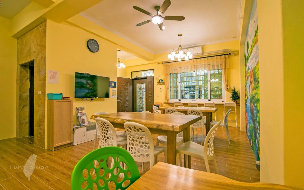Holby No.8 Elevator Homestay Taitung Luaran gambar