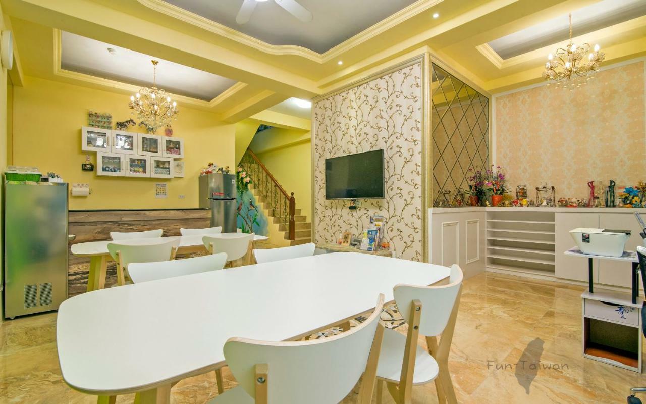 Holby No.8 Elevator Homestay Taitung Luaran gambar